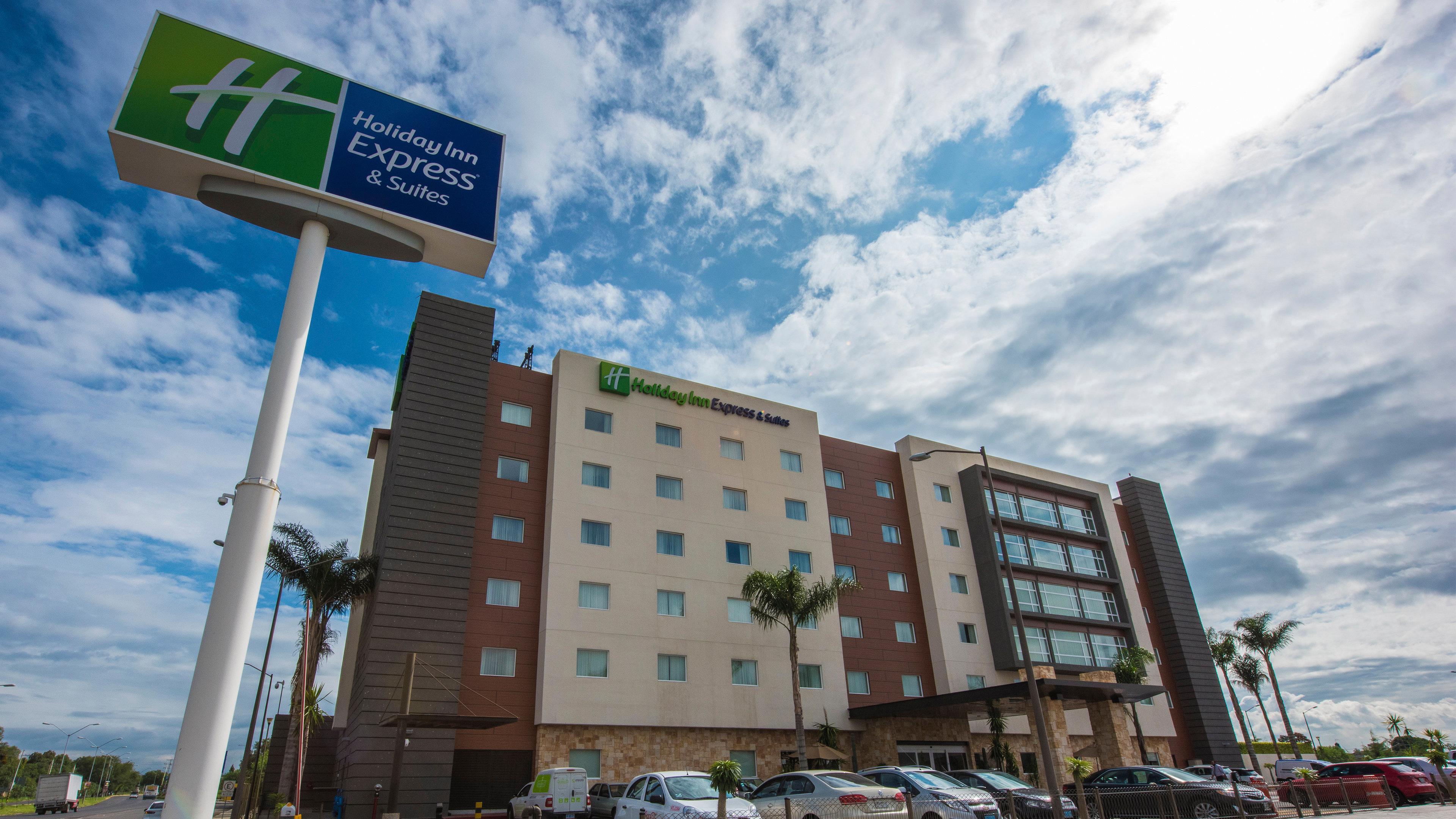 Holiday Inn Express And Suites Celaya, An Ihg Hotel Celaya  Exterior photo